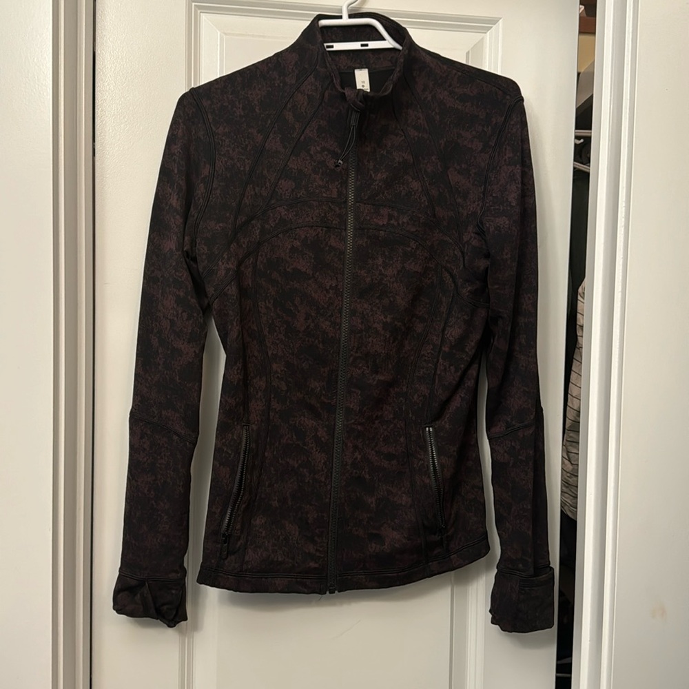 Lululemon Define Jacket *Luxtreme Misted Jacquard Black Black Cherry size 10